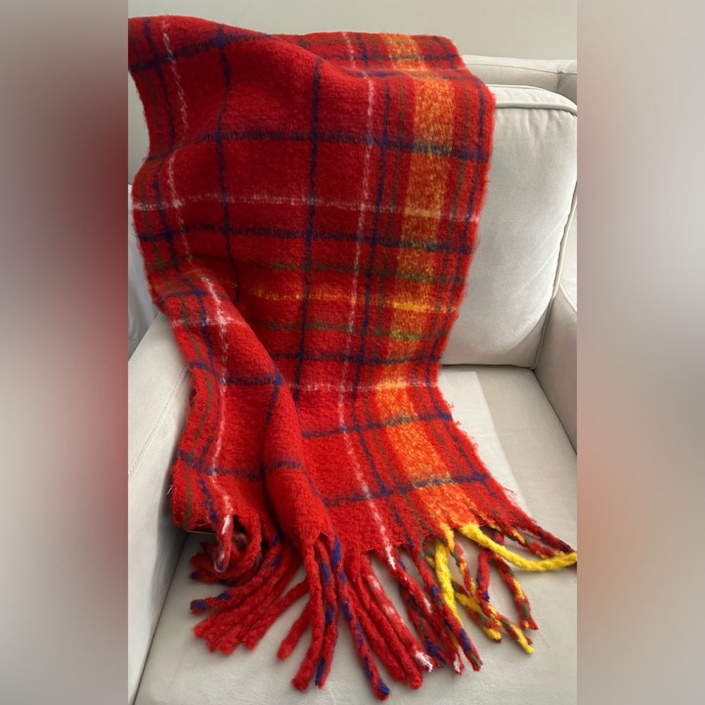 NWT Outside the Lines beautiful vibrant shawl.